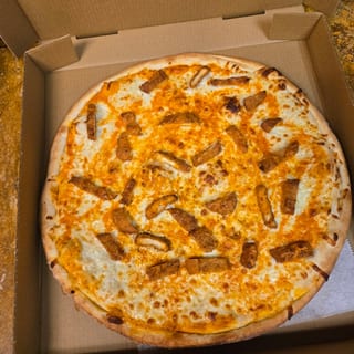 Buffalo Chicken Supreme Pizza